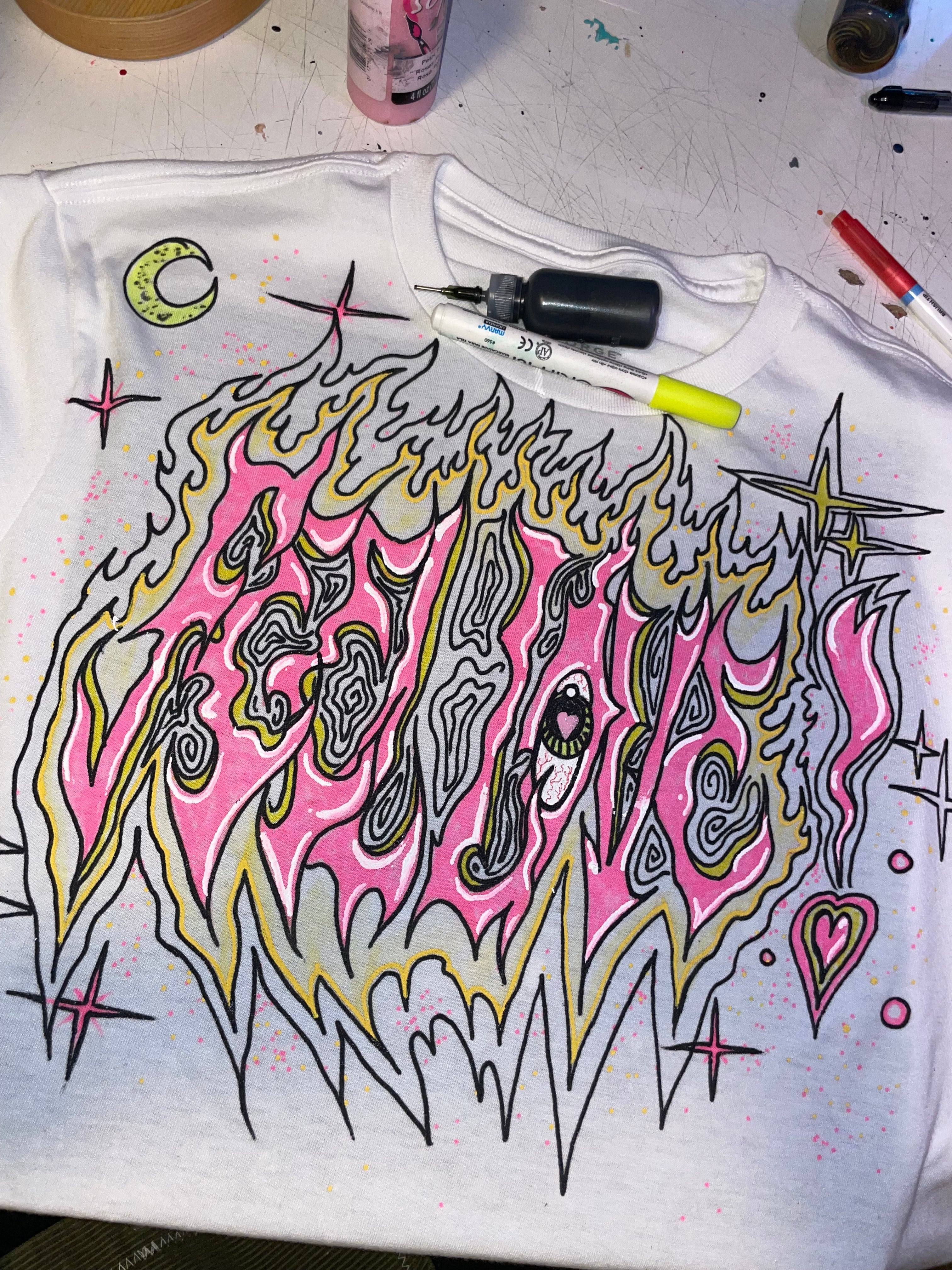Feel Love Tee